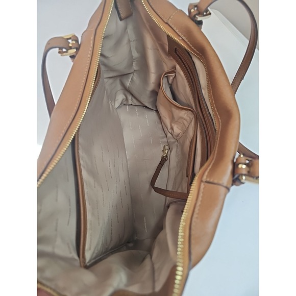 Michael Kors Jet Set Saffiano Leather Tan Top Zip Tote Bag PURSE - Picture 3 of 10